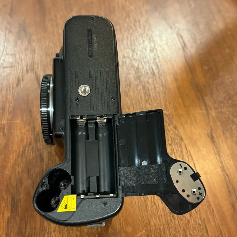 Nikon N4004s film camera vintage body only EUC